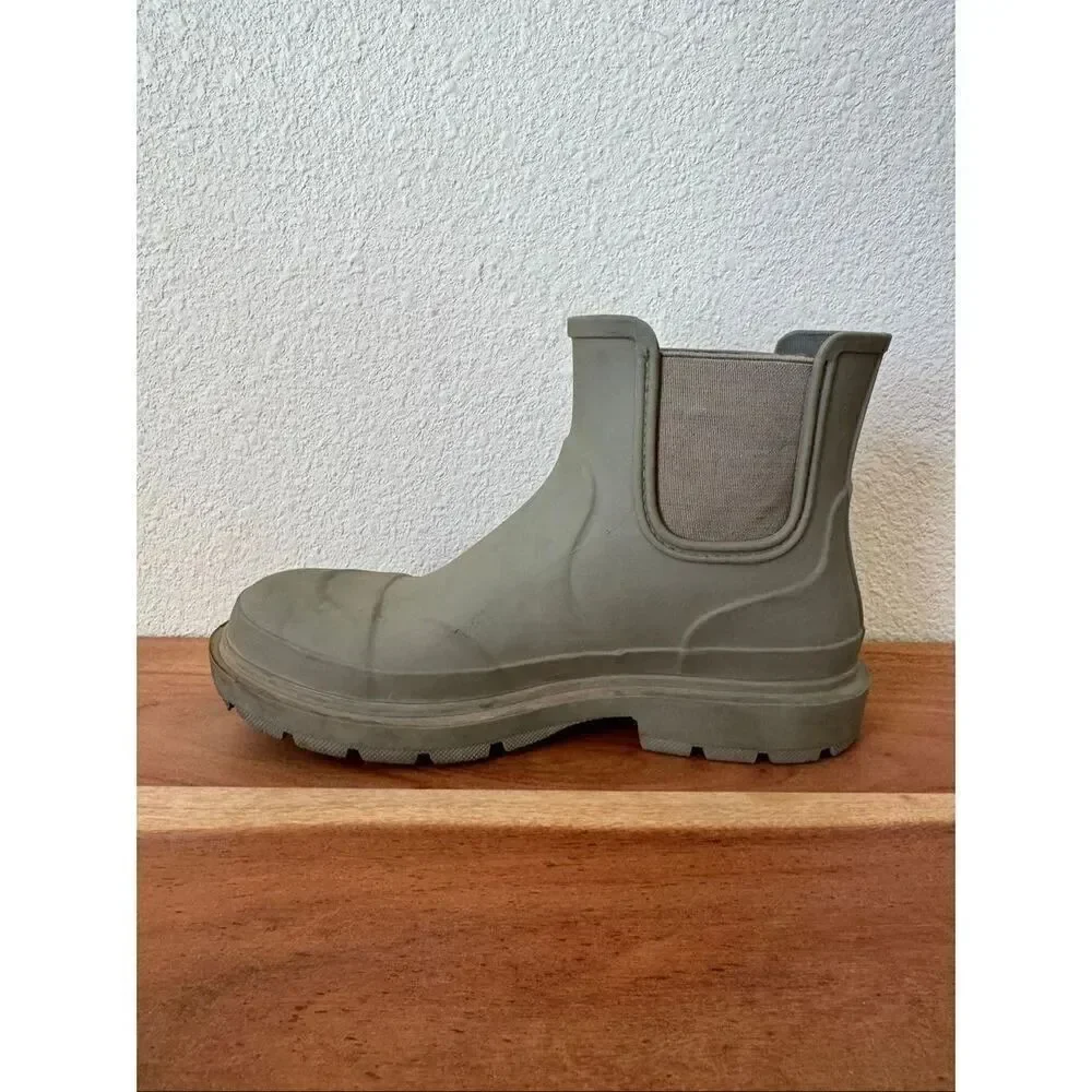 Zara kids unisex size 1 sage green rubber pull on rain boots